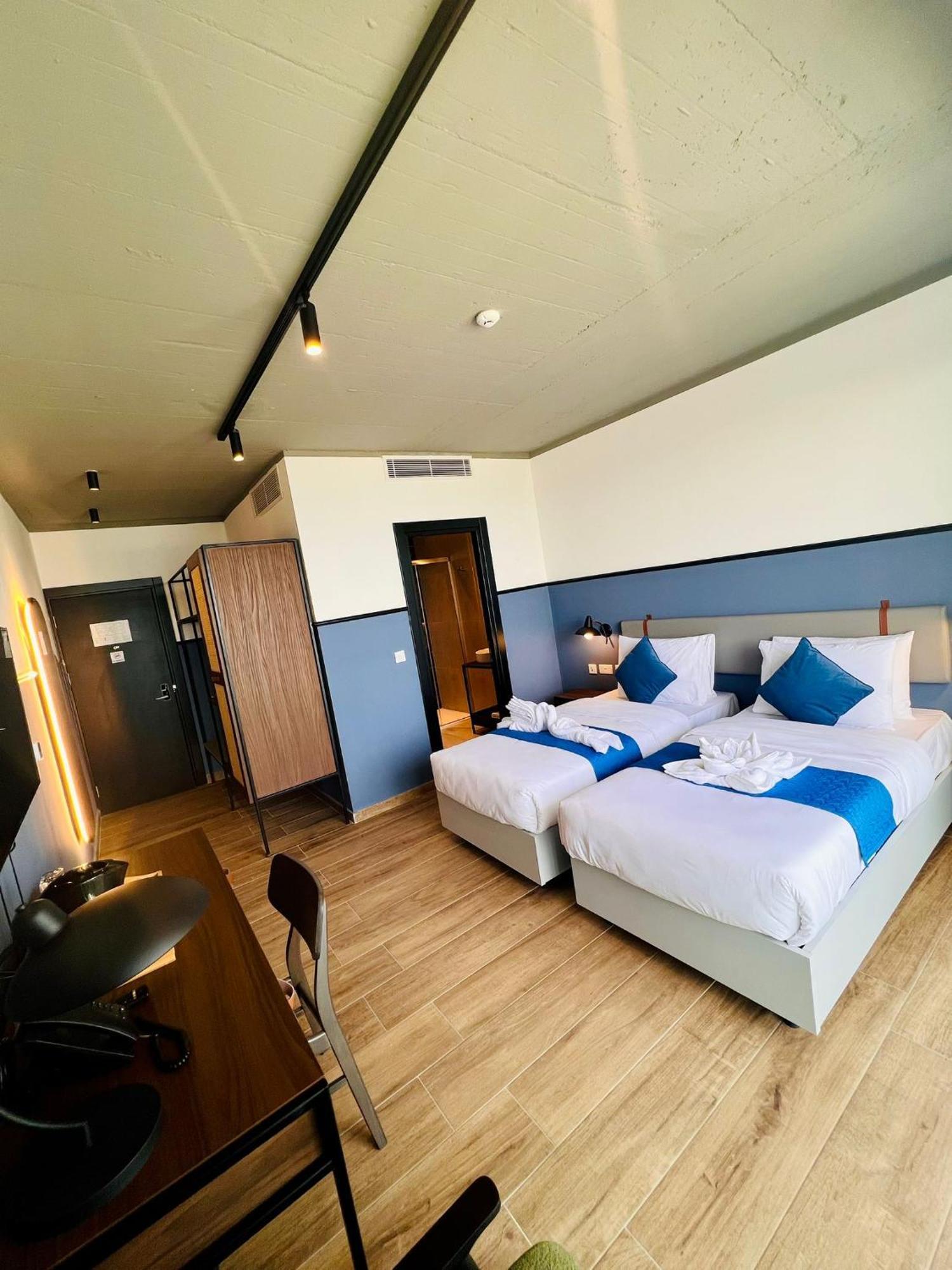 South32 Hotel บีร์เซบบูจา ภายนอก รูปภาพ